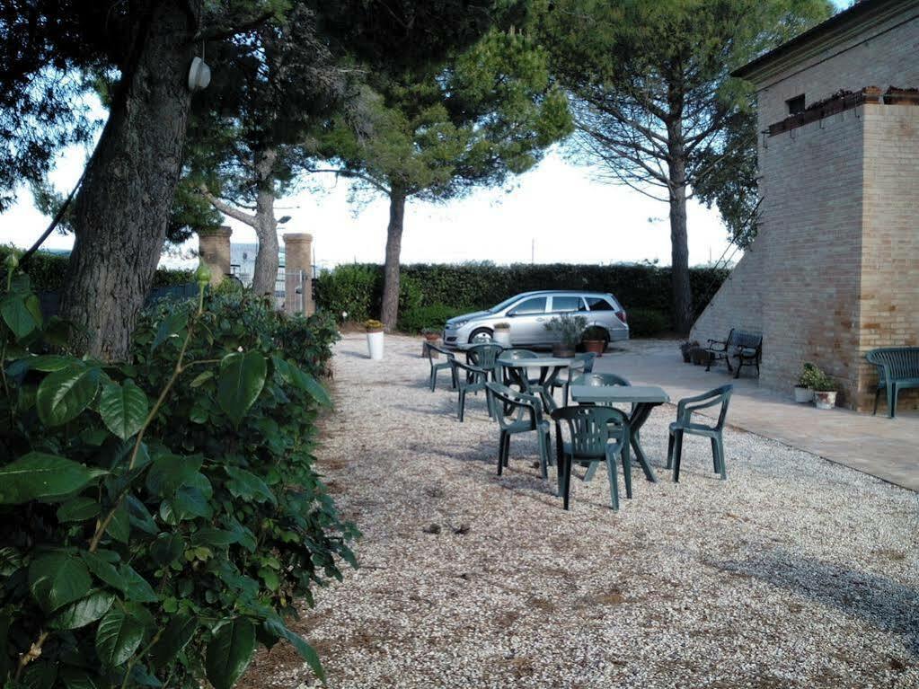 Agriturismo La Fonte Di San Girio Vendégház Potenza Picena Kültér fotó